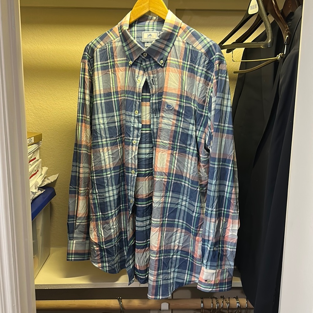 XL southern tide performance button down